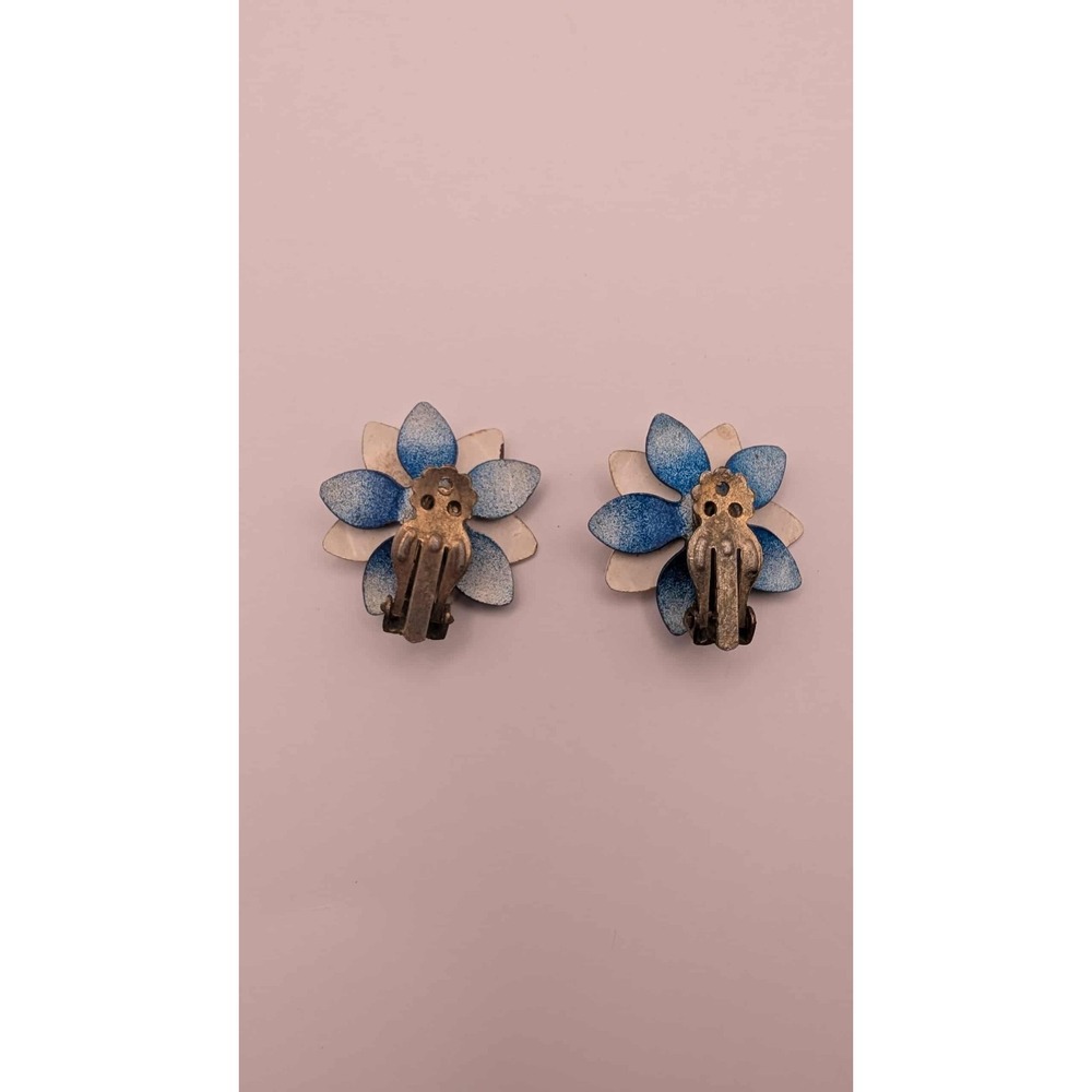 Vintage Japanese Tri Color Flower Clip On Earrings - Picture 4 of 4